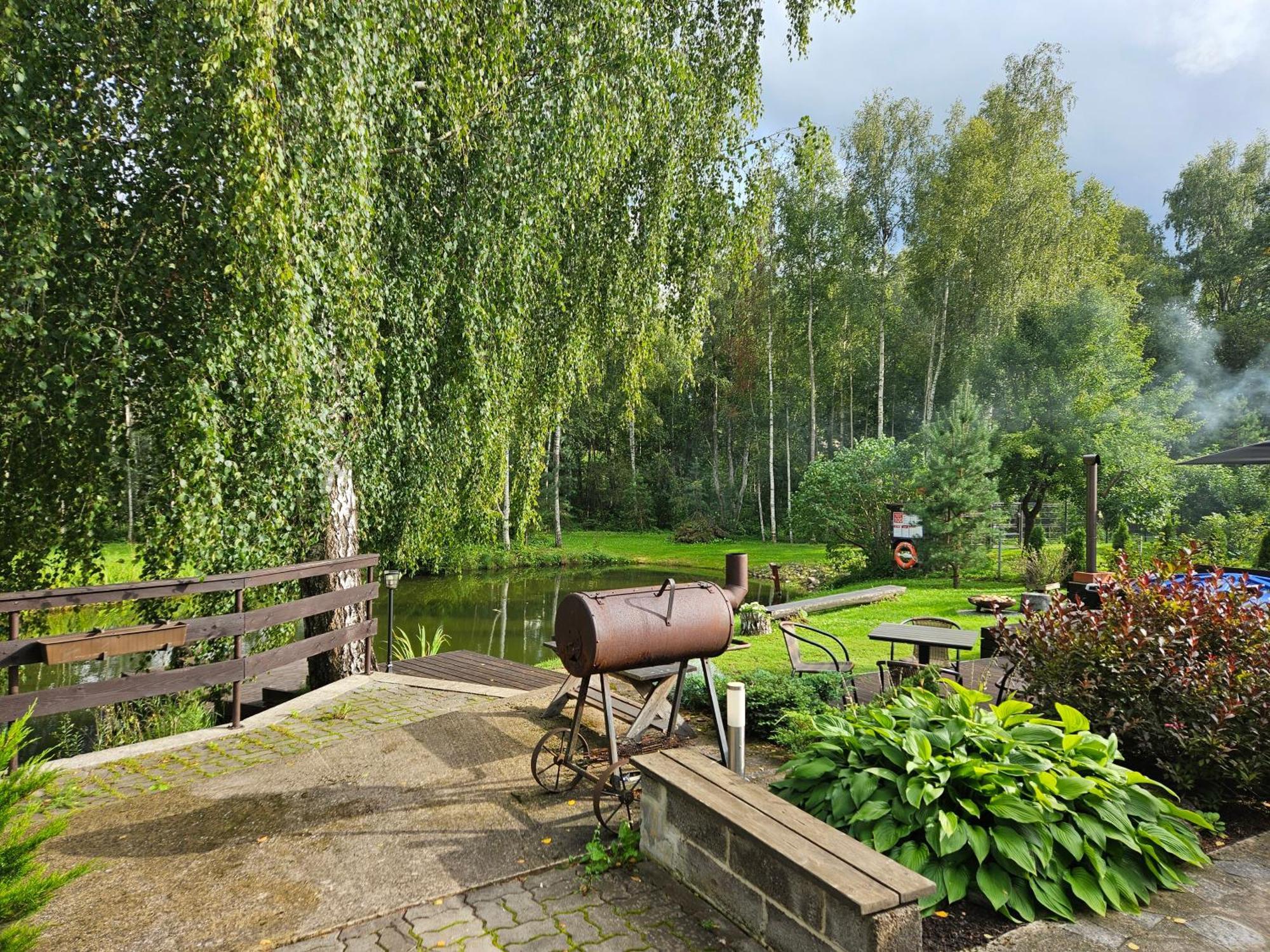 Purde Puhkemaja - Hot Tub L Sauna L Bbq エルヴァ エクステリア 写真